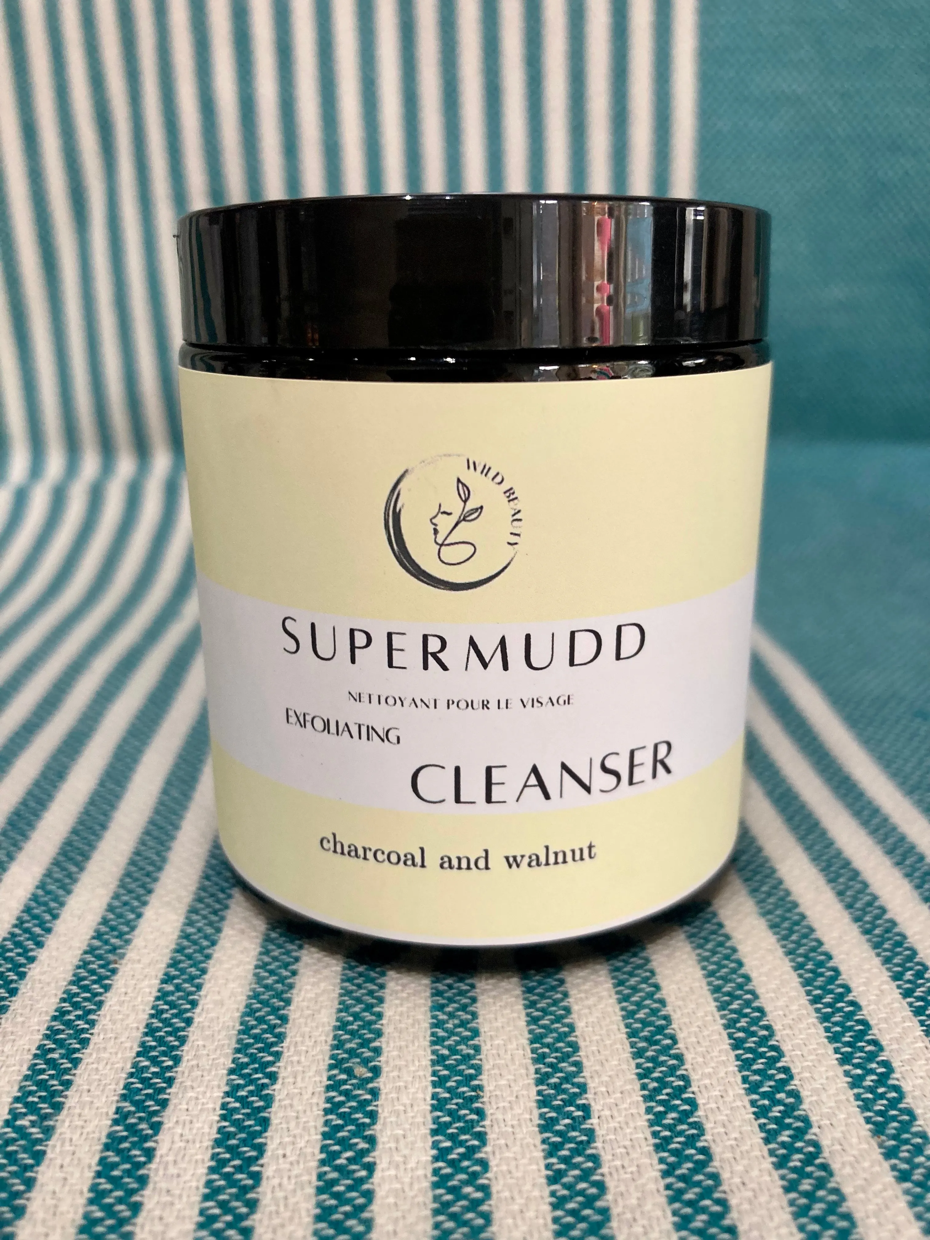 Super Mudd  Exfoliating Cleanser Charcoal   Walnut Wild Beauty