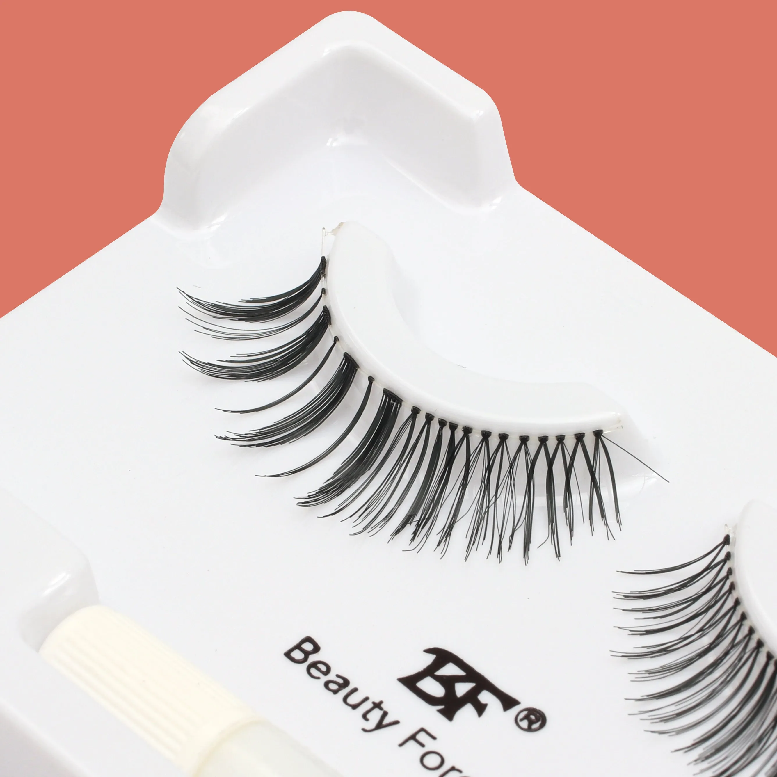 Super-Natural Eyelashes - Saturday Night Look No. 911 (Textured Outerly & Volume in style)