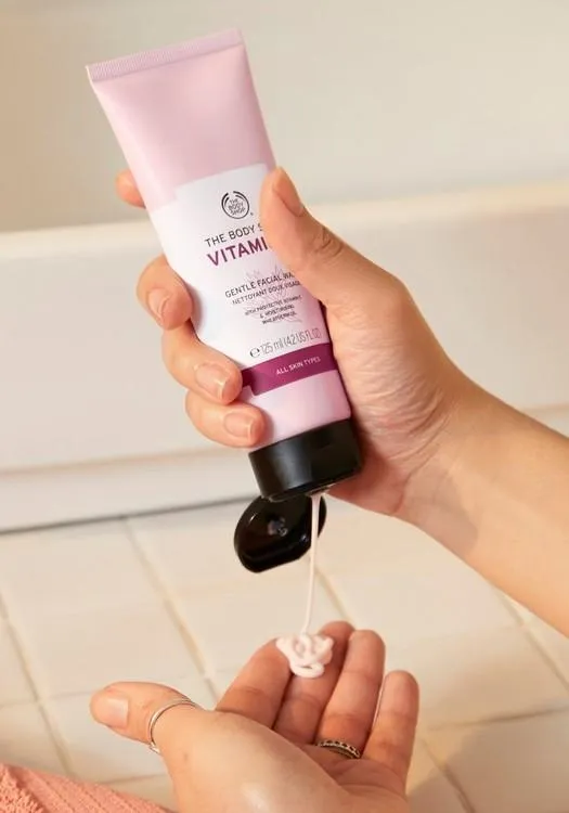 The Body Shop Vitamin E Gentle Facial Wash